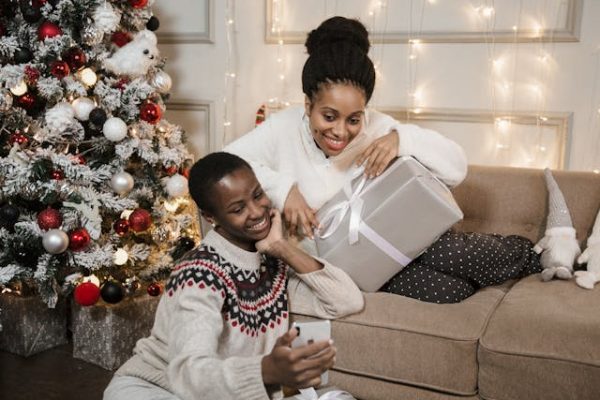 Black Box Kunstkerstboom en Kerstkransen & Guirlandes: De Ultieme Kerstsfeer in Huis